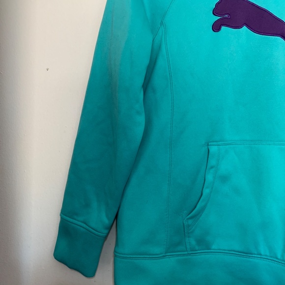 3/$30 Girls or unisex Puma hoodie purple and turquoise - Picture 4 of 6